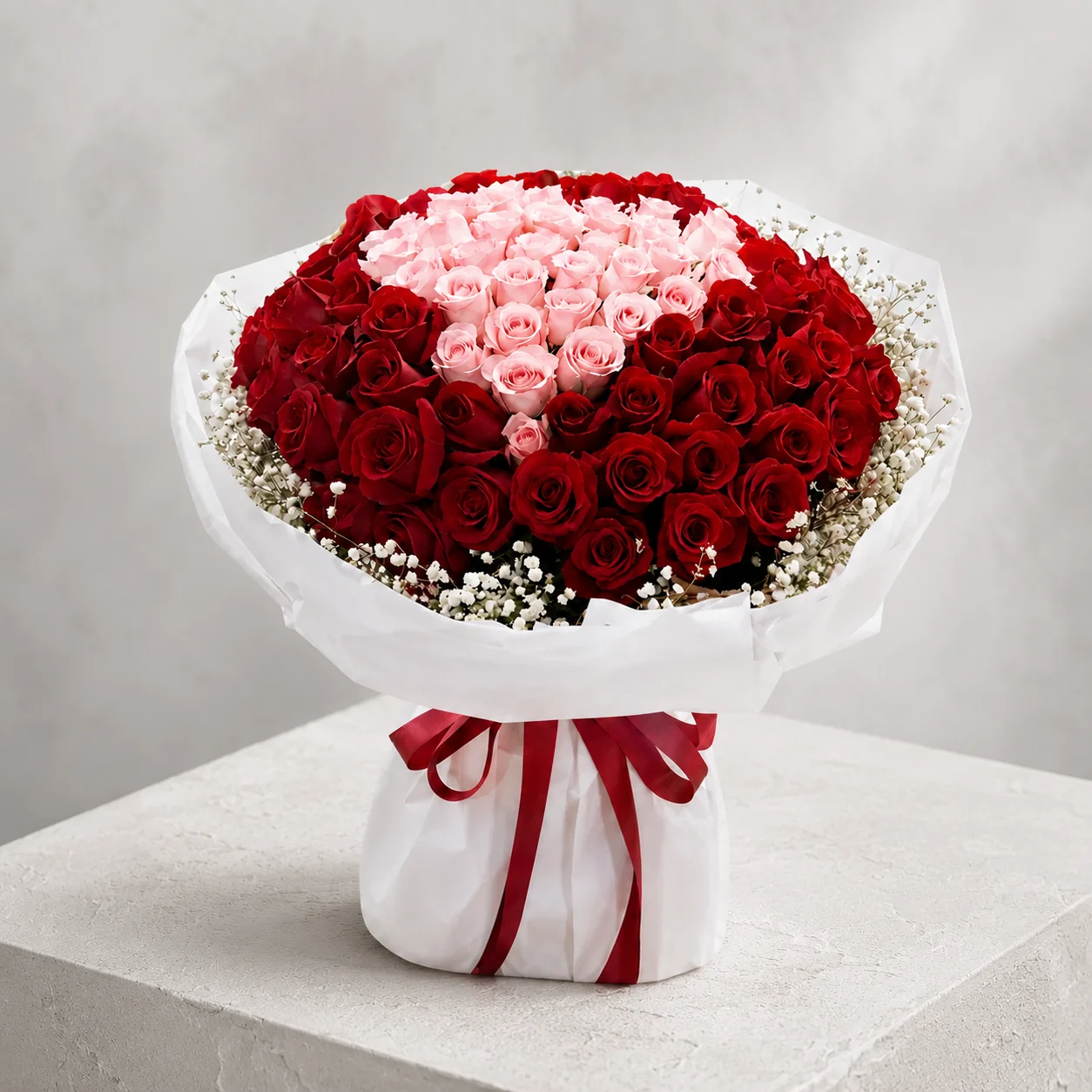 Fresh pink and red roses